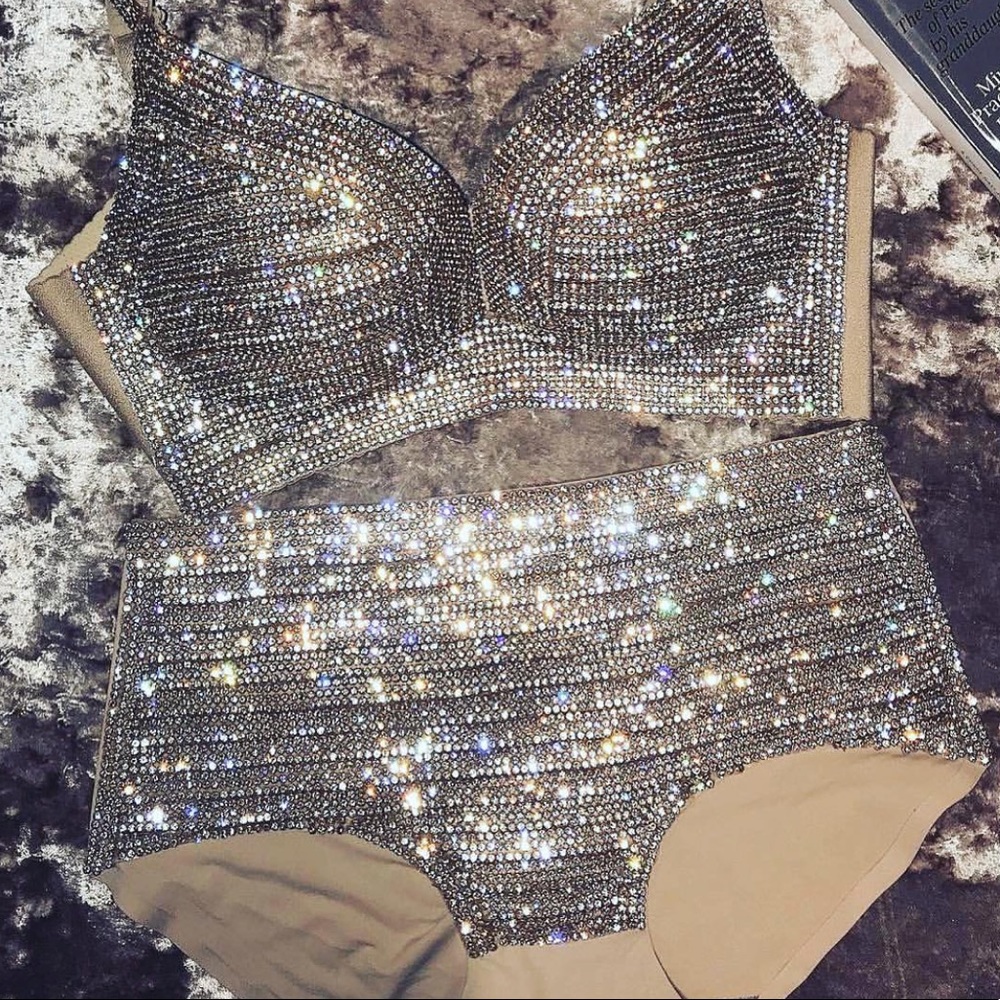 Diamond bra